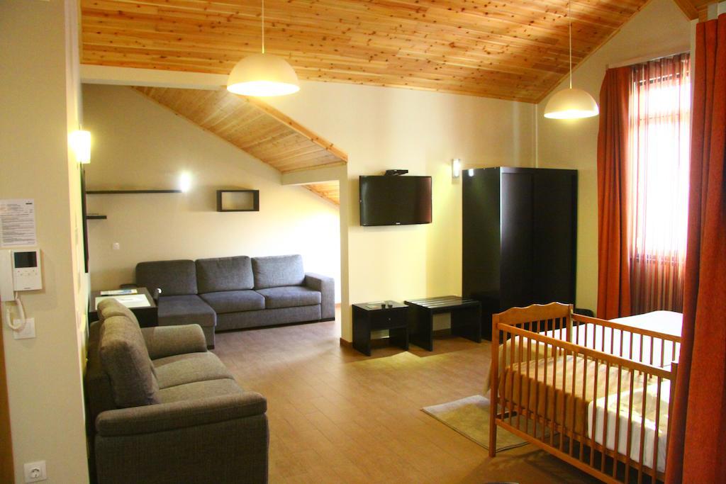 Apartamentos Kosmos Horta  Ruang foto